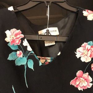 Evan Picone, two piece elastic waist skirt. Ruffled sleeves ruffled hem …